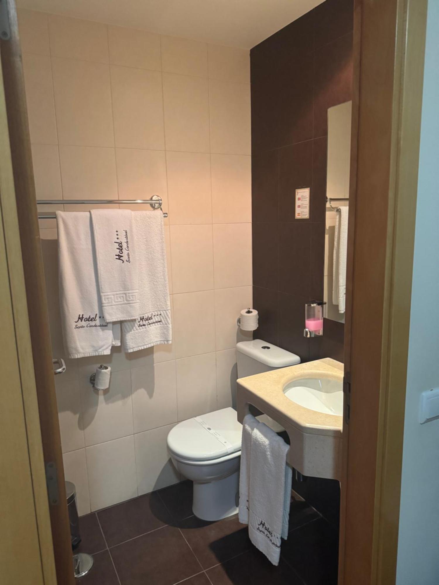 Hotel Santo Condestavel Fatima Esterno foto